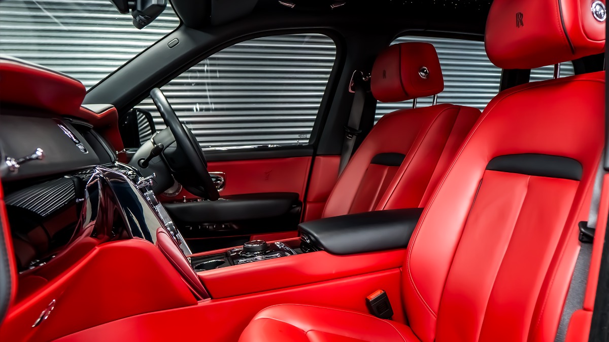 2022 Rolls-Royce Cullinan Image 6